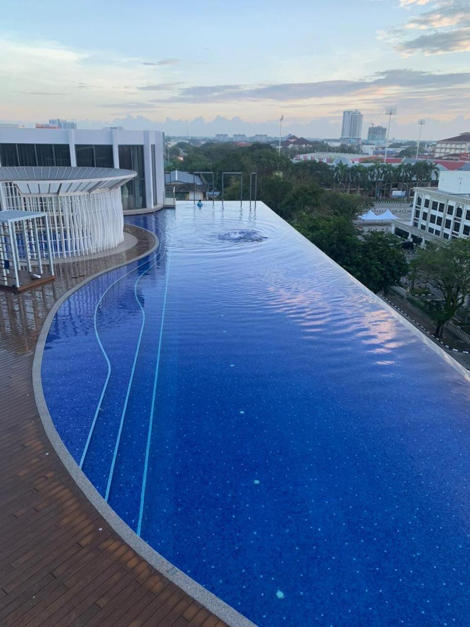 Apartamento de 69 m2, 2 quarto(s) e 1 banheiro(s) em Kota Bharu City Centre Exterior foto